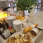 Olympia Hotel 3*