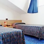 Olympia 3*